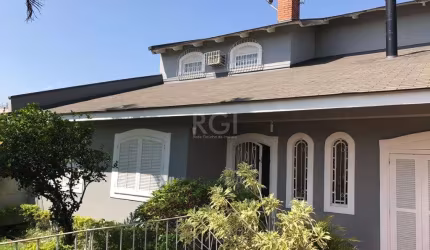 Linda  Casa à venda R$ 678.000 &lt;BR&gt;250 m²&lt;BR&gt;Avenida Manoel Elias, 1136 - Passo das e, excelente casa ensolarada ,com 3(três) amplos dormitórios , garagem coberta para 2 (dois) carros ,3 b
