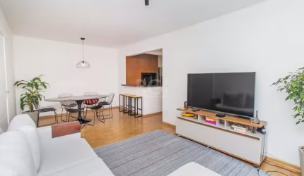 Ótimo apartamento de 87m² semi mobiliado, com 03 dormitórios, sendo 01 suíte, banheiro social, amplo living para 02 ambientes, cozinha americana com churrasqueira, área de serviço separada e 02 vagas 