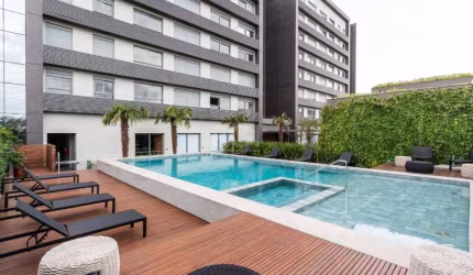 Excelente Loft, localizado ao junto ao Bourbon Shopping Teresópolis, com 35 m², 1 vaga de garagem escriturada. Condomínio com infraestrutura completa, 100% de segurança, piscinas, lounge, espaço gourm