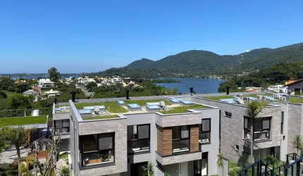 Casa para Venda em Florianópolis, Lagoa da Conceição, 3 dormitórios, 3 suítes, 4 banheiros, 2 vagas