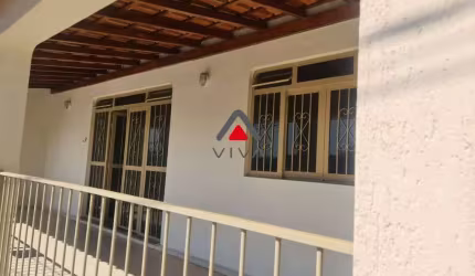 Casa no bairro Cruzeiro com 157 m² de construção e piscina