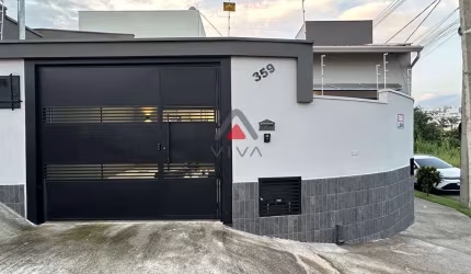 Excelente Casa no Parque Real por 385 mil