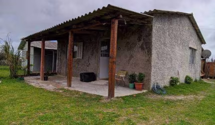 Casa com 2 dormitórios à venda por R$ 100.000,00 - Magistério - Balneário Pinhal/RS