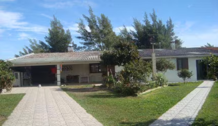 CJ 517 - Casa com 3 dormitórios com amplo Terreno!!!!