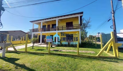 Sobrado residencial com + 2 apartamentos à venda, Centro, Balneário Pinhal.