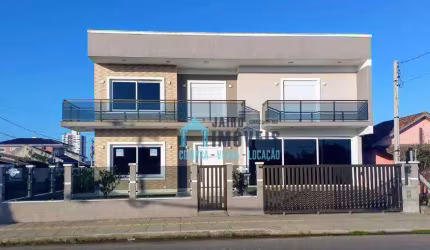 Casa de Alto Padrão, excelente localização à venda, por R$ 1.490.000 - Centro - Tramandaí/RS