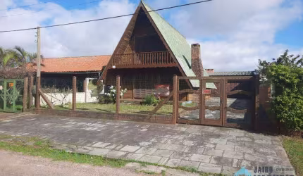 Cabana com 02 dormitórios à venda por R$ 220.000 - Centro - Cidreira/RS
