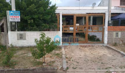 Casa com 2 dormitórios à venda, 66 m² por R$ 159.000,00 - Parque dos Pinos - Cidreira/RS