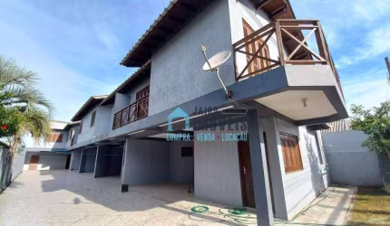 Sobrado com 3 dormitórios, sendo 1 suíte à venda, 116 m² por R$ 374.000 - Centro - Tramandaí/RS