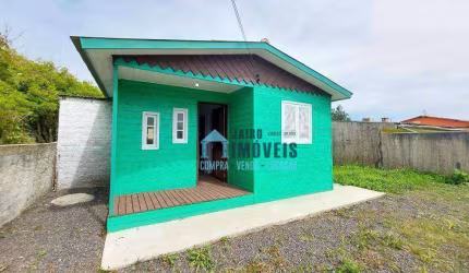 Casa com 2 dormitórios em avenida principal à venda por R$ 150.000 - Costa do Sol - Cidreira/RS