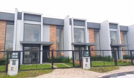 Sobrado com 3 dormitórios à venda por R$ 650.000 - Centro - Imbé/RS