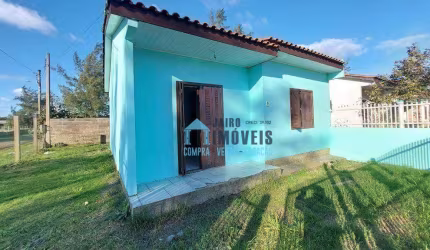 Casa com 2 dormitórios à venda por R$ 180.000,00 - Centro - Balneário Pinhal/RS
