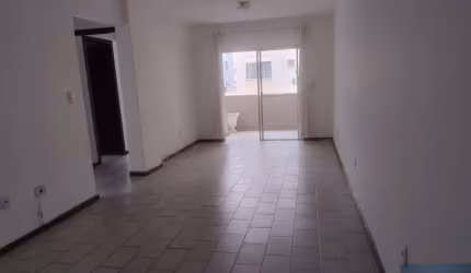Oportunidade, apartamento 2 quartos, sendo um suíte, uma garagem, Centro Balneário Camboriú,SC