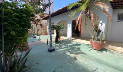 Casa para locação na Península