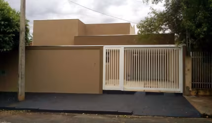 Casa para Venda em São José do Rio Preto, Vila Ipiranga, 3 dormitórios, 1 suíte, 2 banheiros, 2 vagas