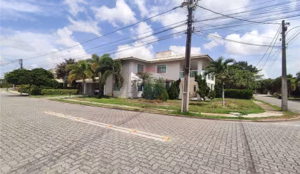 Casa Duplex com 4 suítes com  350m² - Quinta dos Lagos no Eusébio - CE
