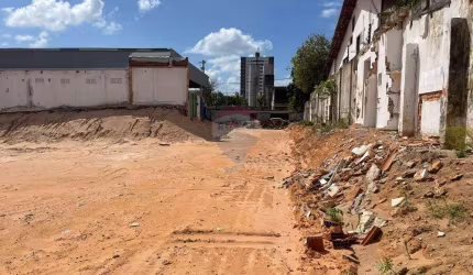 Terreno Comercial para locação - Ideal em Fortaleza: 1500m² Vago!