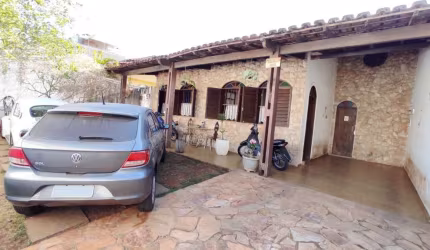Casa em condomínio fechado com 4 quartos à venda na Rua Apucarana, 1, Ouro Preto, Belo Horizonte por R$ 1.300.000