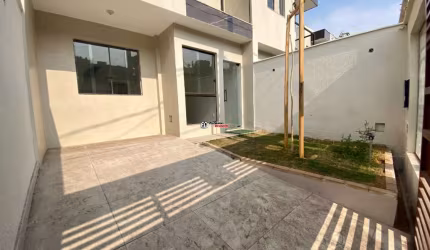 Casa com 3 quartos à venda na Rua Virgílio de Melo Franco, 2, Santa Amélia, Belo Horizonte por R$ 640.000