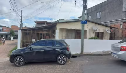 Casa para venda 4 dormitórios mais escritório na Lomba do Pinheiro em Porto Alegre - CA384
