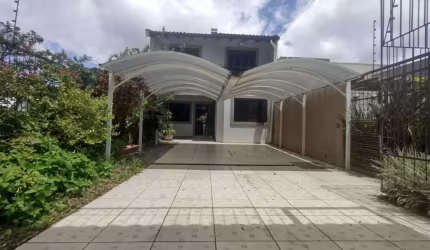 Casa 4D no bairro CAVALHADA em Porto Alegre - CA461