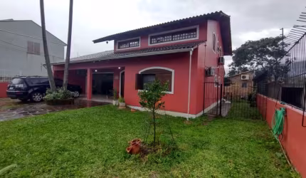 Casa 4D no bairro PARTENON em Porto Alegre - CA444