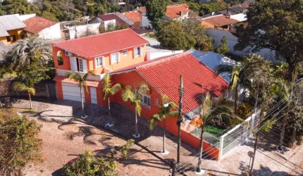 Casa Mobiliada 4D no bairro TERESÓPOLIS em Porto Alegre - CA485