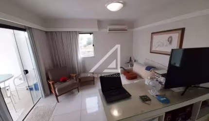 APARTAMENTO COBERTURA 3 QUARTOS SUÍTE CLOSET VARANDA PISCINA 2 GARAGENS À VENDA NA BARRA!