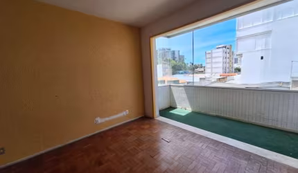 APARTAMENTO 2 SUÍTES VARANDA NASCENTE DEPENDÊNCIA GARAGEM À VENDA NO RIO VERMELHO!!