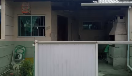 Casa 2 dormitórios