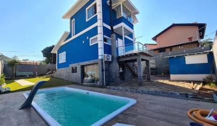 VENDO LINDA CASA COM 4 QUARTOS NO MUQUEM-FLORIANÓPOLIS