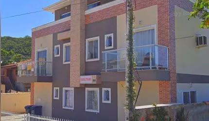 Ótimo apartamento mobiliado no ingleses