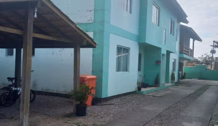 Ótimo prédio para investimento nó Ingleses com 6 apartamentos