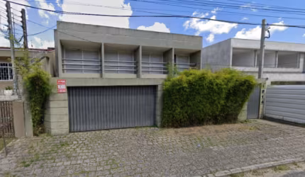 Ampla residência,  Jardim Social, muito sol, excelente vizinhança!