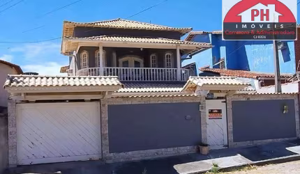 Linda e Ampla Casa Colonial Duplex com piscina à Venda!