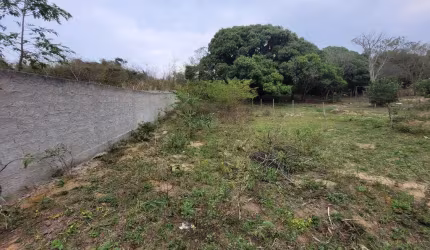 Encantador terreno de 512 m² com RGI no Balneário das Conchas
