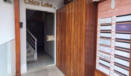 Locação de Salas Comerciais com Banheiros - Centro Comercial Chico Lobo