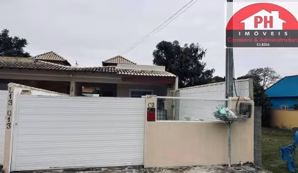 Linda casa com piscina e  próximo à lagoa - Aceita Financiamento