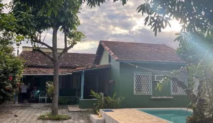 Casa a venda com Otimo quintal e perto da lagoa