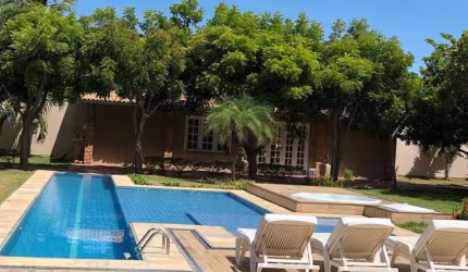 CASA 450 m2 CONSTRUÍDA com 4 SUITES estrada praia das Fontes Beberibe - Beberibe - CE