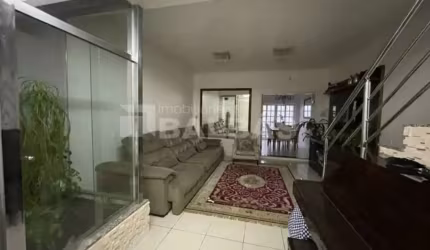 Ótimo sobrado a venda na Vila Formosa!
