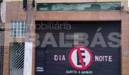 Salão com casa na Vila Carrão!