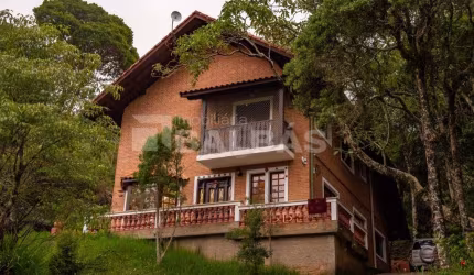 LINDÍSSIMA CASA - MONTE VERDE - MG
