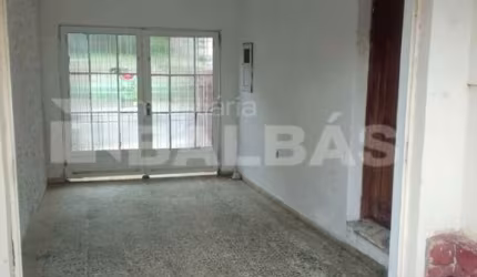 OPORTUNIDADE, IMÓVEL ANTIGO BEM LOCALIZADO