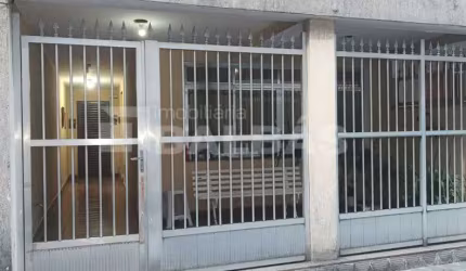 SOBRADO ANTIGO 100 m² - RUA PARTICULAR - EXCELENTE LOCALIZAÇÃO