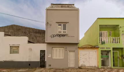 Ótimo sobrado com 1 dormitório para alugar no Centro - Pelotas/RS