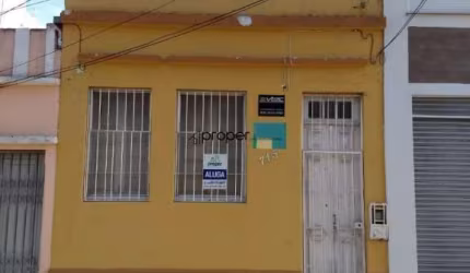 Ampla casa com 3 dormitórios para alugar no Centro - Pelotas/RS