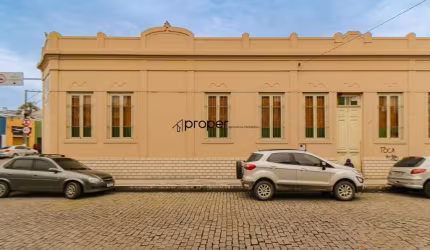 Casa para alugar com 300m² no Centro de Pelotas/RS.