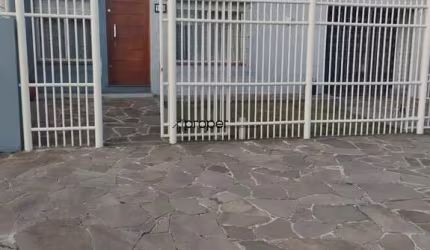 Casa á venda com 3 dormitórios por R$ 520,000,00 - Areal - Pelotas/RS