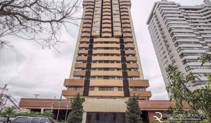 Flat com 1 quarto à venda na Avenida Borges de Medeiros, 3120, Centro Histórico, Porto Alegre, 37 m2 por R$ 439.000